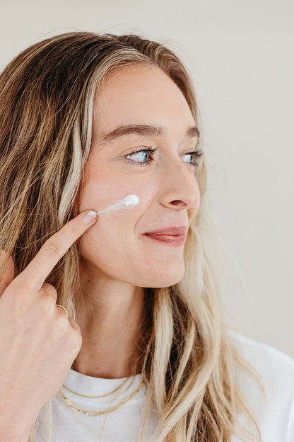 Sheer Lightweight Brightening Sunscreen